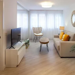 https://inmlaga-malagueta-beach.1costadelsol.com